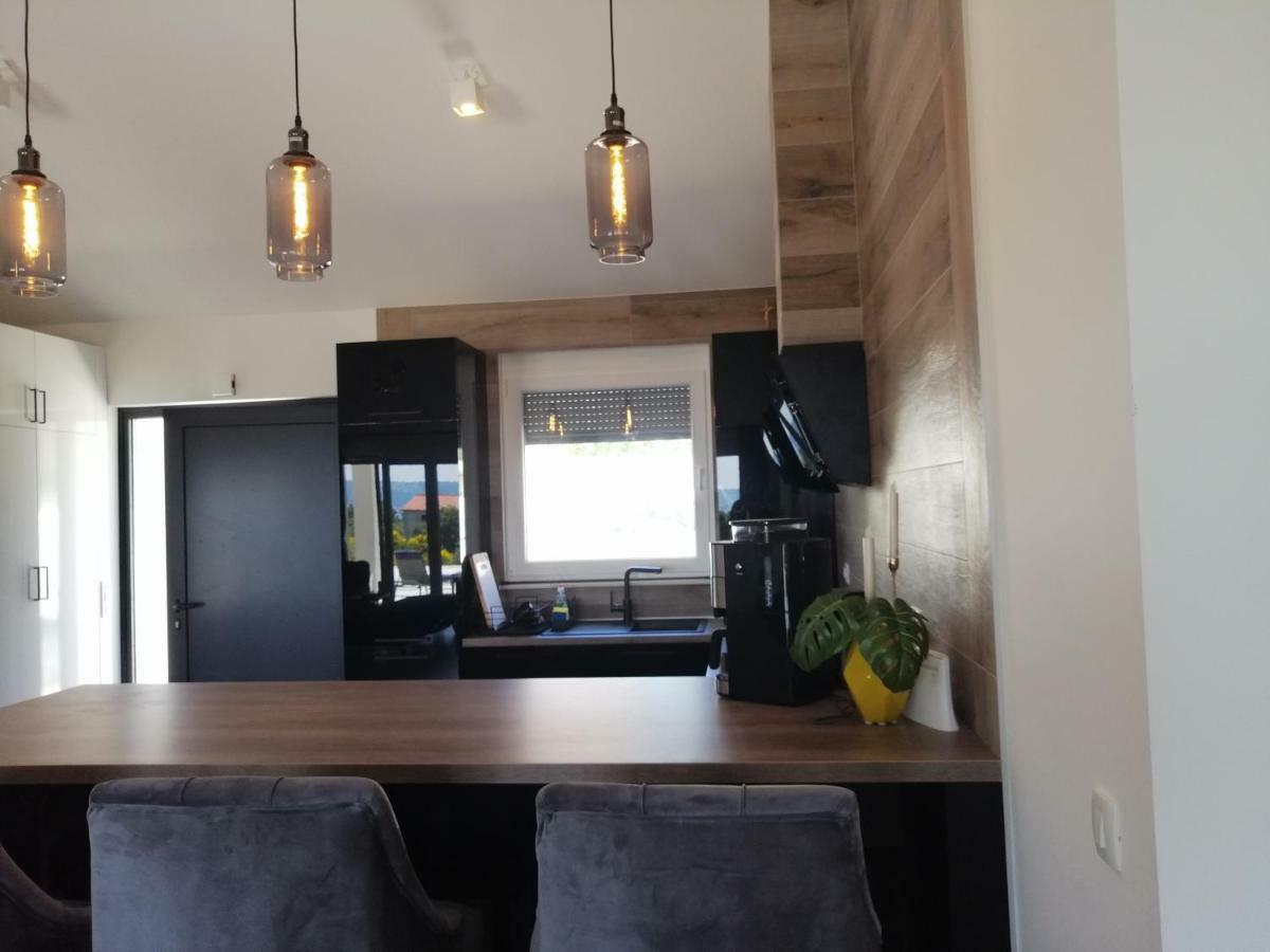 Villa Orao Kaštel Novi 外观 照片