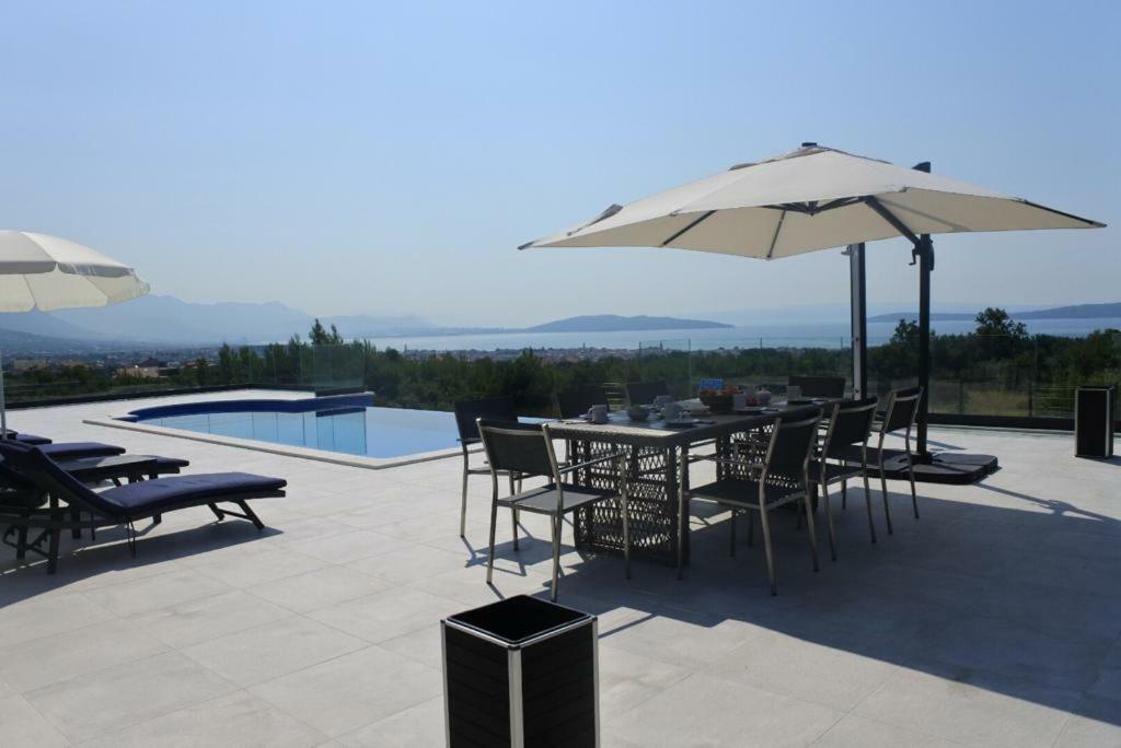 Villa Orao Kaštel Novi 外观 照片