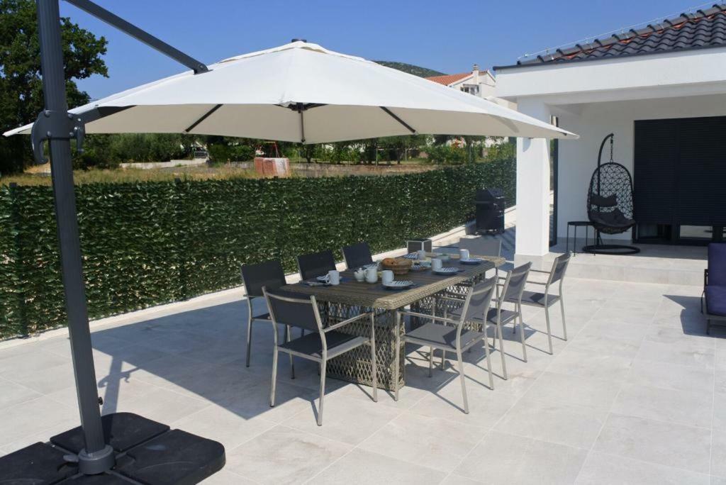 Villa Orao Kaštel Novi 外观 照片