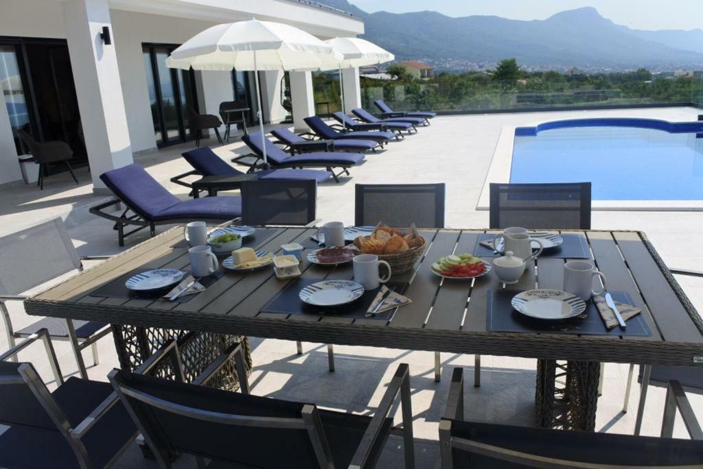 Villa Orao Kaštel Novi 外观 照片